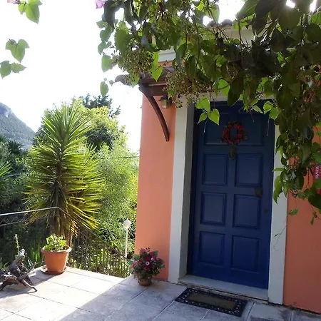 Leena Case de vacanță Paramonas (Corfu)