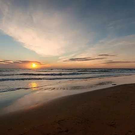 Leena * Paramonas (Corfu)