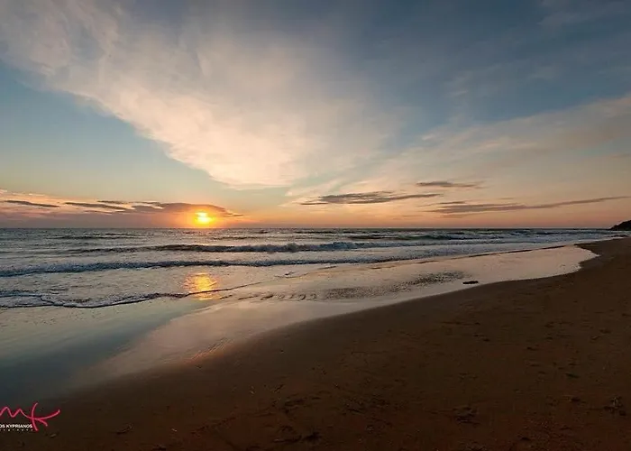 莉娜度假屋 * 帕拉蒙纳斯