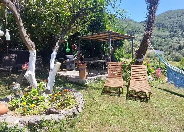 度假居 莉娜度假屋 *