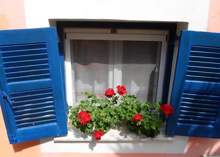 莉娜度假屋 * 帕拉蒙纳斯